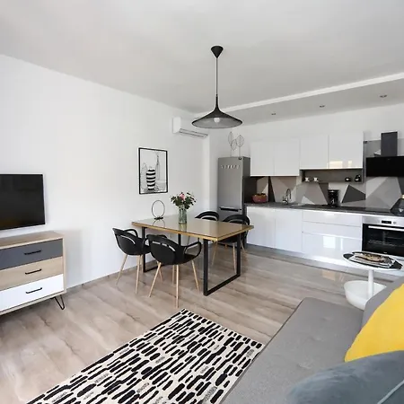 ゲストハウス Marta 3*