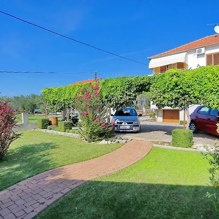 Marta Vendégház Sukošan