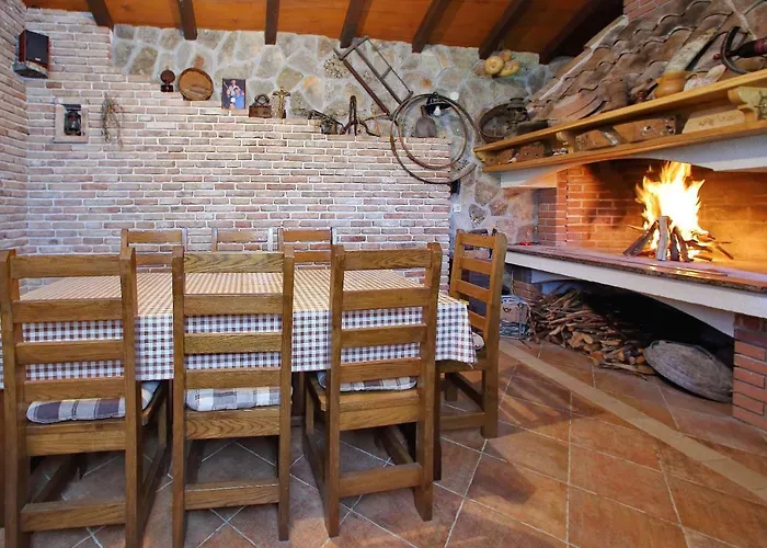 Marta Gostinjska kuća 3*