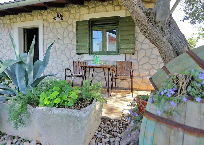 Gostinjska kuća Marta 3*